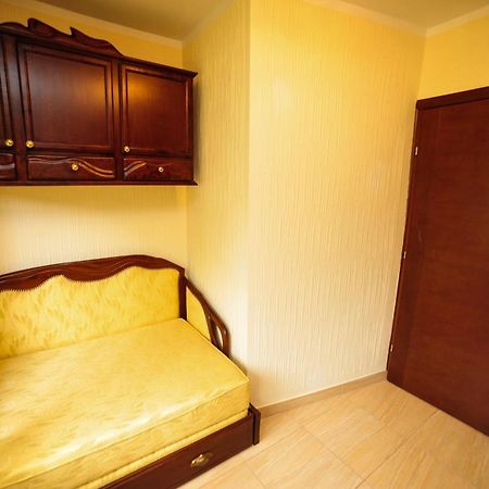 Villa Dolphin Apartments Petrovac Room photo