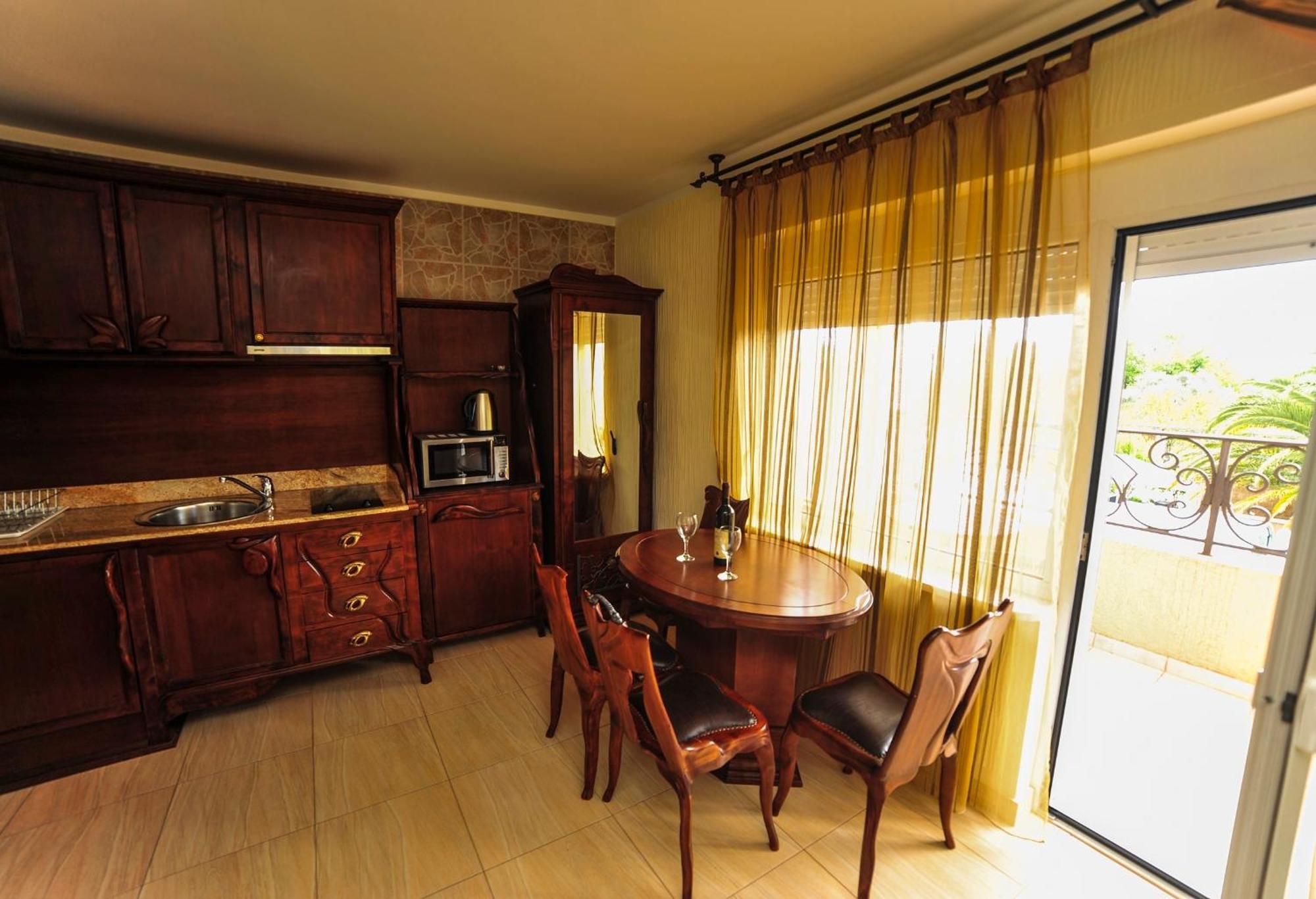Villa Dolphin Apartments Petrovac Room photo