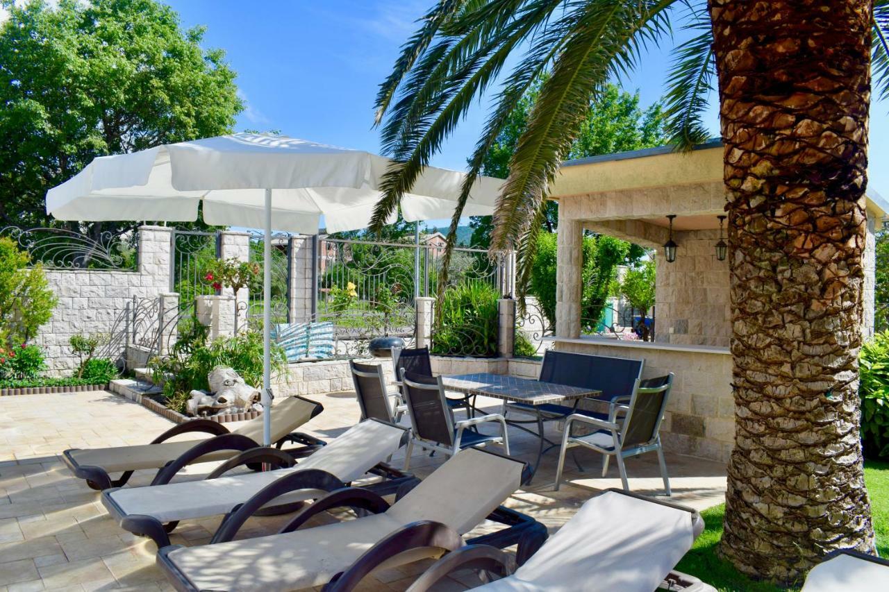 Villa Dolphin Apartments Petrovac Exterior photo