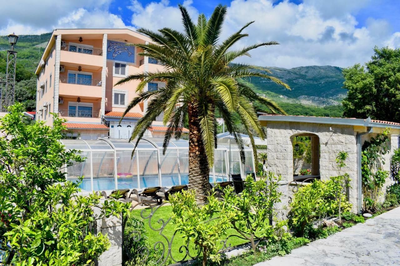 Villa Dolphin Apartments Petrovac Exterior photo