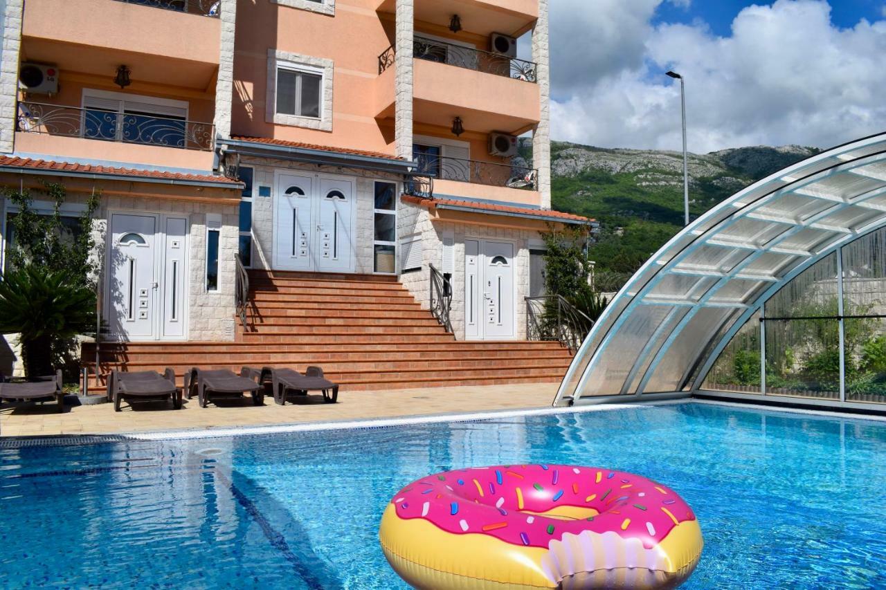 Villa Dolphin Apartments Petrovac Exterior photo